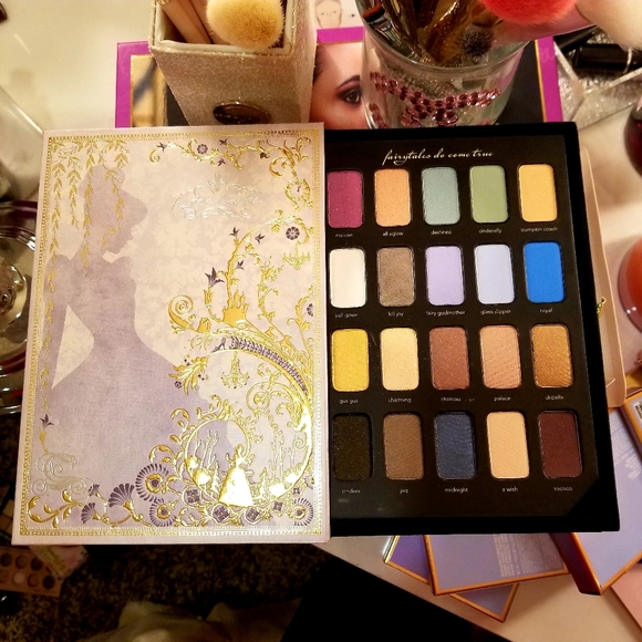 Disney Other - Disney Cinderella Storybook Pallet